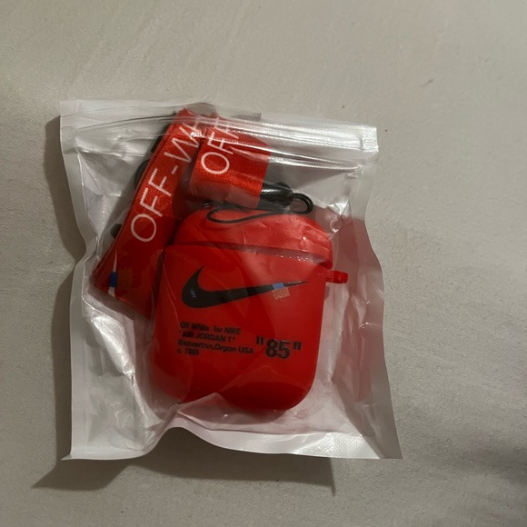Nike AirPod Cases - Picture 4 of 16